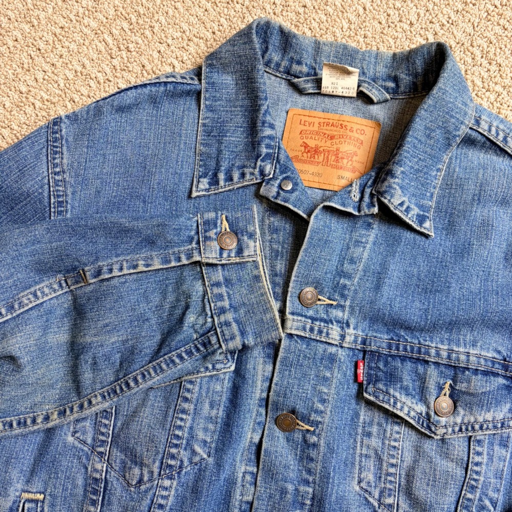 Levis Relaxed Trucker Denim Jacket Medium Wash Blue 70507-4320 Mens Small
